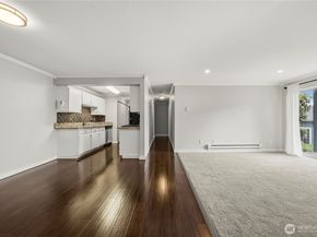 16817 Larch Way G104, Lynnwood WA 98037