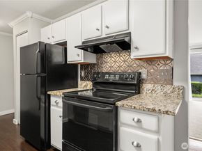 16817 Larch Way G104, Lynnwood WA 98037
