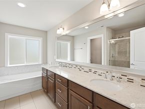 17812 33RD Avenue SE, Bothell WA 98012