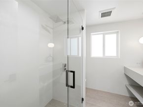 14022 Meridian Avenue S, Everett WA 98208