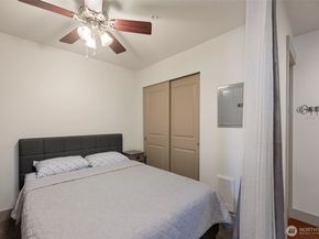 4547 8th Avenue NE 203, Seattle WA 98105
