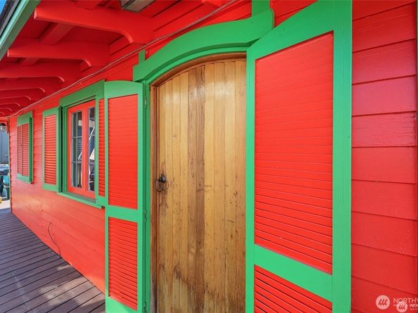 2727 Fairview Avenue E 18, Seattle WA 98102