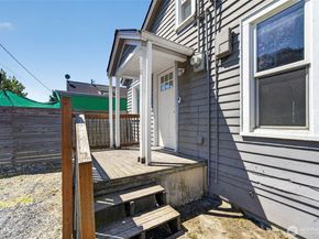 110 Lincoln Avenue, Kent WA 98032