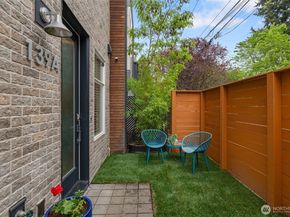 139 22nd Avenue E A, Seattle WA 98112