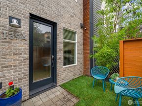 139 22nd Avenue E A, Seattle WA 98112