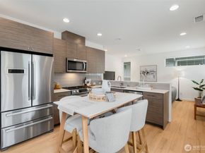 139 22nd Avenue E A, Seattle WA 98112