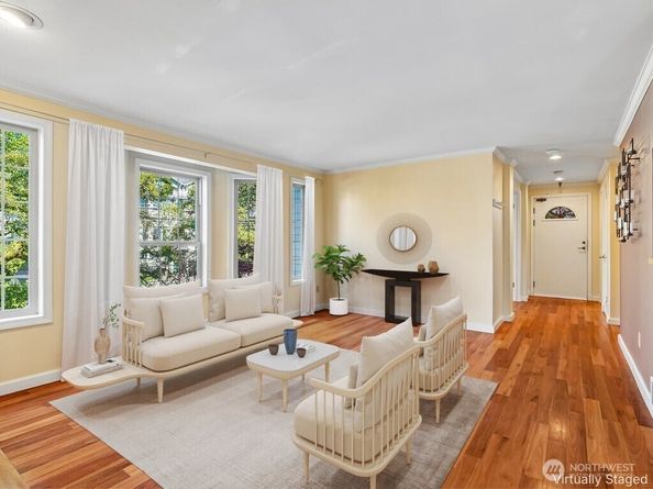 1111 10th Avenue E 20, Seattle WA 98102