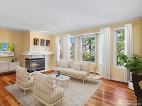 1111 10th Avenue E 20, Seattle WA 98102