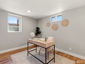 6825 Linden Avenue N, Seattle WA 98103