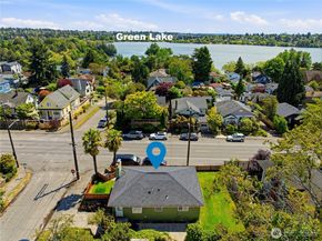 6825 Linden Avenue N, Seattle WA 98103