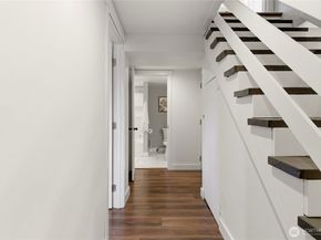 6825 Linden Avenue N, Seattle WA 98103