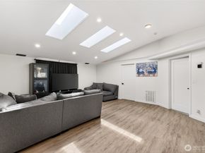 1420 S 359th Street, Federal Way WA 98003