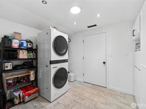 1420 S 359th Street, Federal Way WA 98003