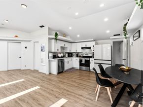 1420 S 359th Street, Federal Way WA 98003