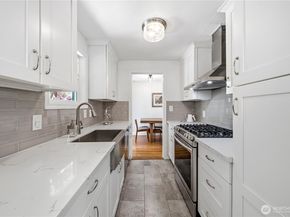 11239 35th Avenue SW, Seattle WA 98146