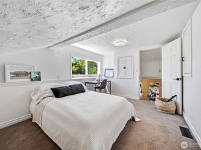 11239 35th Avenue SW, Seattle WA 98146