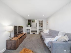 11239 35th Avenue SW, Seattle WA 98146