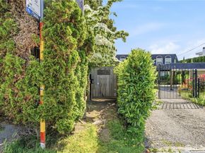 11239 35th Avenue SW, Seattle WA 98146