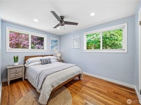 11239 35th Avenue SW, Seattle WA 98146