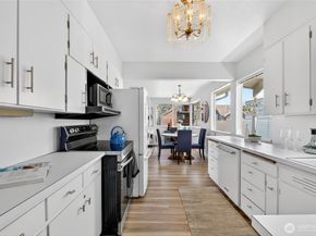 3722 SW Grayson Street, Seattle WA 98126