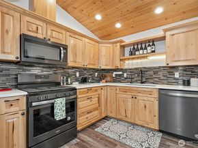 237 S 186th Street, Burien WA 98148
