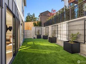 4411 1st Avenue NE, Seattle WA 98105