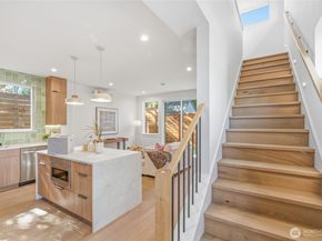 11731 Durland Avenue NE, Seattle WA 98125
