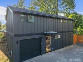 11731 Durland Avenue NE, Seattle WA 98125