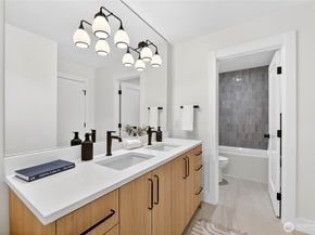 4529 Corliss Avenue N, Seattle WA 98103