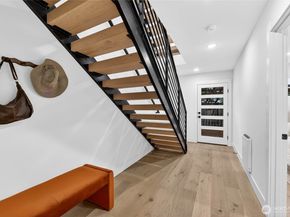 4529 Corliss Avenue N, Seattle WA 98103
