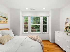 5791 Wimsey Lane NE, Bainbridge Island WA 98110
