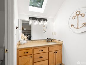5791 Wimsey Lane NE, Bainbridge Island WA 98110