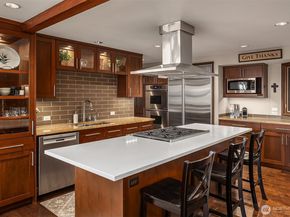 15718 72nd Avenue W, Edmonds WA 98026