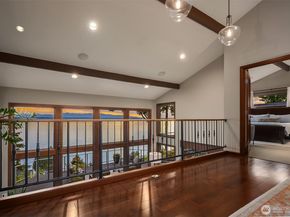 15718 72nd Avenue W, Edmonds WA 98026