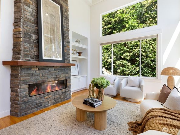 716 99th Avenue NE, Bellevue WA 98004