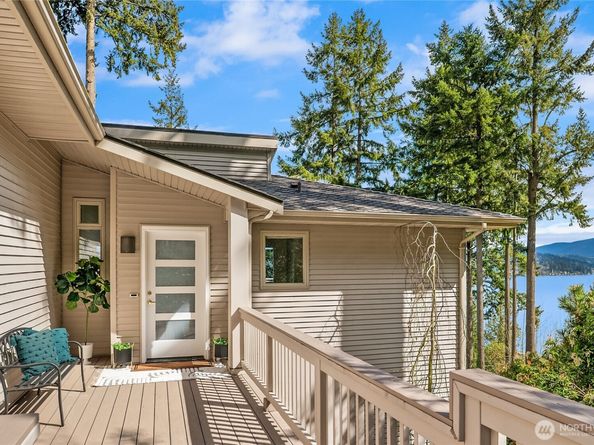 936 170th Place SE, Bellevue WA 98008