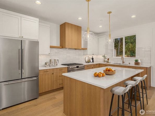 13742 NE 101st Street, Kirkland WA 98033