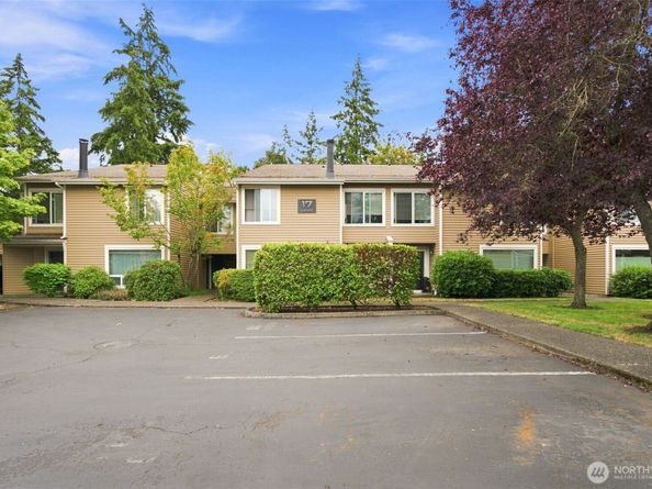 1200 S 237th Lane 1703, Seattle WA 98198
