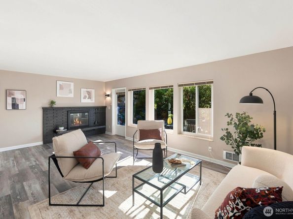 75 E Lynn Street B, Seattle WA 98102