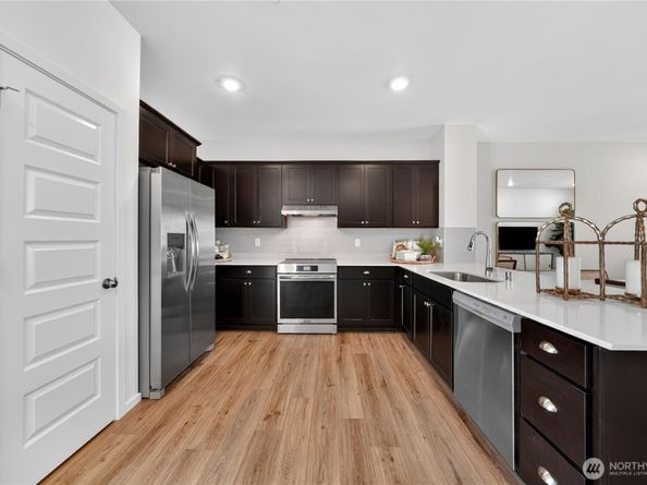9811 31st Avenue SE F2, Everett WA 98208