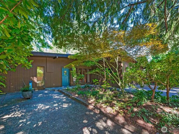 10733 Bartlett Avenue NE, Seattle WA 98125