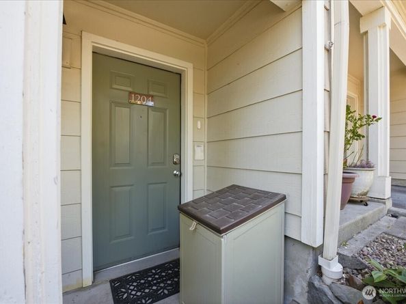 3116 164th Street SW 1204, Lynnwood WA 98087