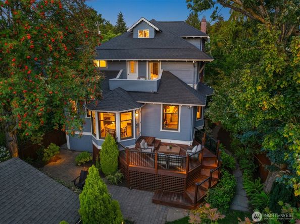723 12th Avenue E, Seattle WA 98102