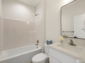 11014 6th Avenue W B, Everett WA 98204