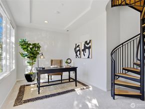 1439 Huckleberry Cir, Issaquah WA 98029