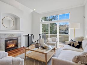 1439 Huckleberry Cir, Issaquah WA 98029