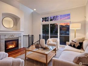 1439 Huckleberry Cir, Issaquah WA 98029