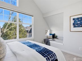 1439 Huckleberry Cir, Issaquah WA 98029
