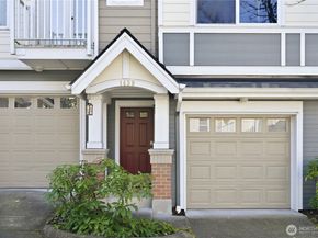 1439 Huckleberry Cir, Issaquah WA 98029