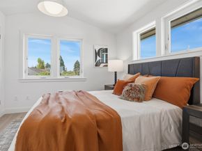 8332 24th Avenue NW, Seattle WA 98117